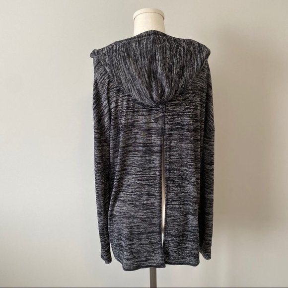 Aritzia Wilfred Free Open Back Long Sleeve Hoodie - Picture 6 of 9